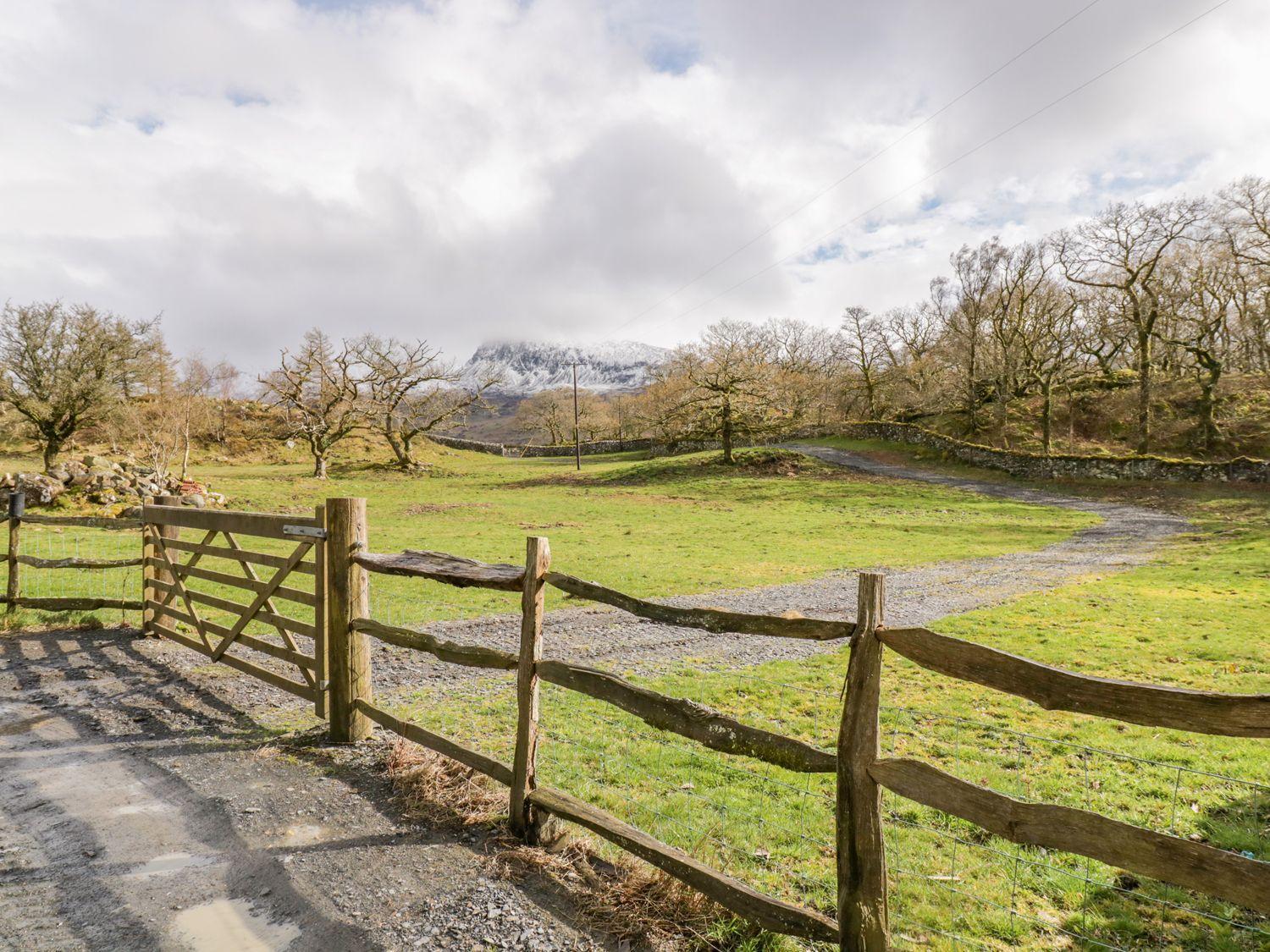 Pandy Farmhouse - Panoramic Mountain Views Within Snowdonia'S National Park - 4X4 Recommended ドルゲラウ エクステリア 写真