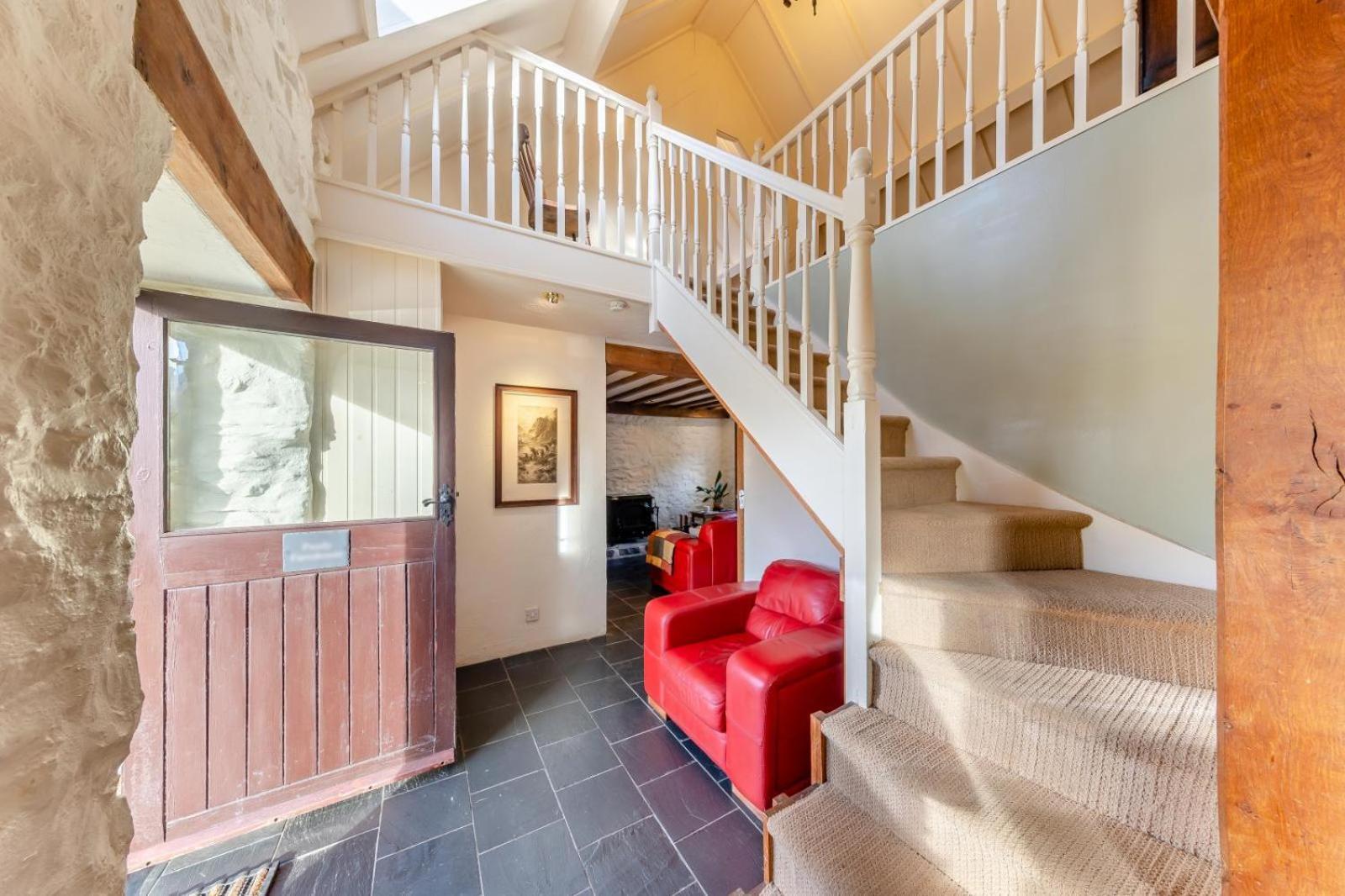 Pandy Farmhouse - Panoramic Mountain Views Within Snowdonia'S National Park - 4X4 Recommended ドルゲラウ エクステリア 写真