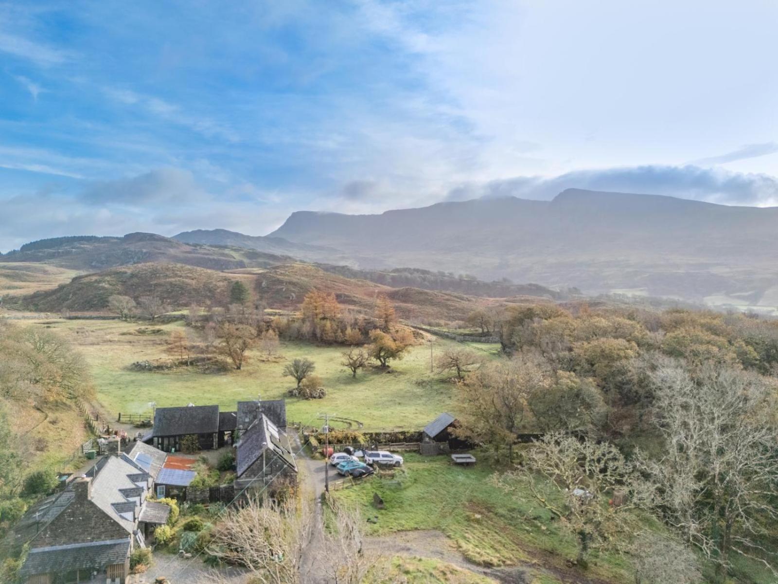 Pandy Farmhouse - Panoramic Mountain Views Within Snowdonia'S National Park - 4X4 Recommended ドルゲラウ エクステリア 写真