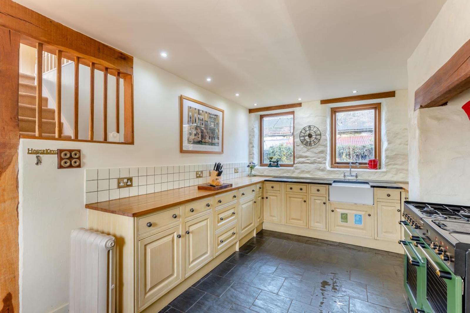 Pandy Farmhouse - Panoramic Mountain Views Within Snowdonia'S National Park - 4X4 Recommended ドルゲラウ エクステリア 写真